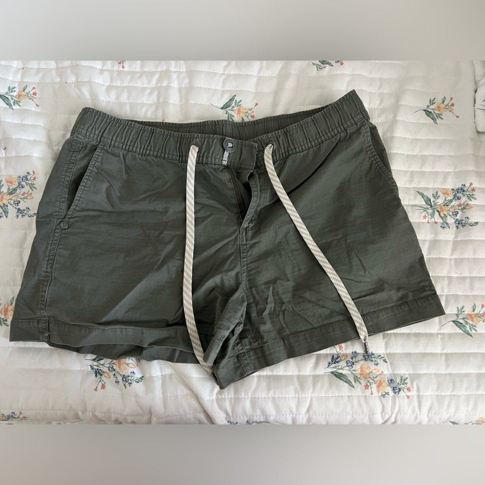 Vuori Women’s Green Ripstop Shorts